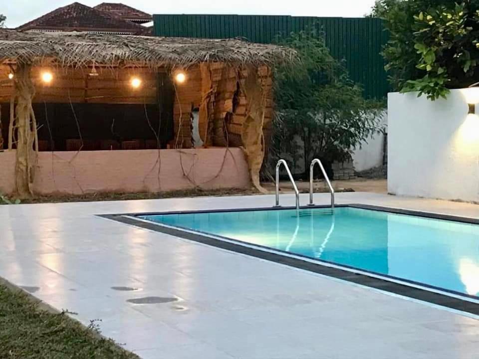 Aradhana Airport Transit Hotel Katunayaka Exteriör bild