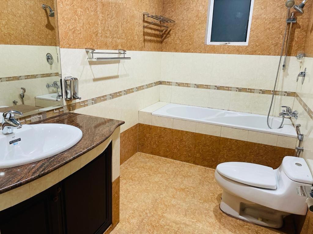Aradhana Airport Transit Hotel Katunayaka Exteriör bild