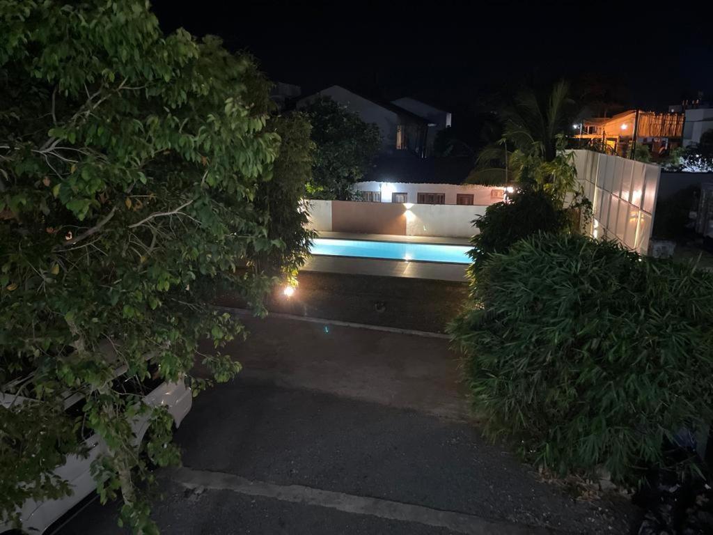 Aradhana Airport Transit Hotel Katunayaka Exteriör bild